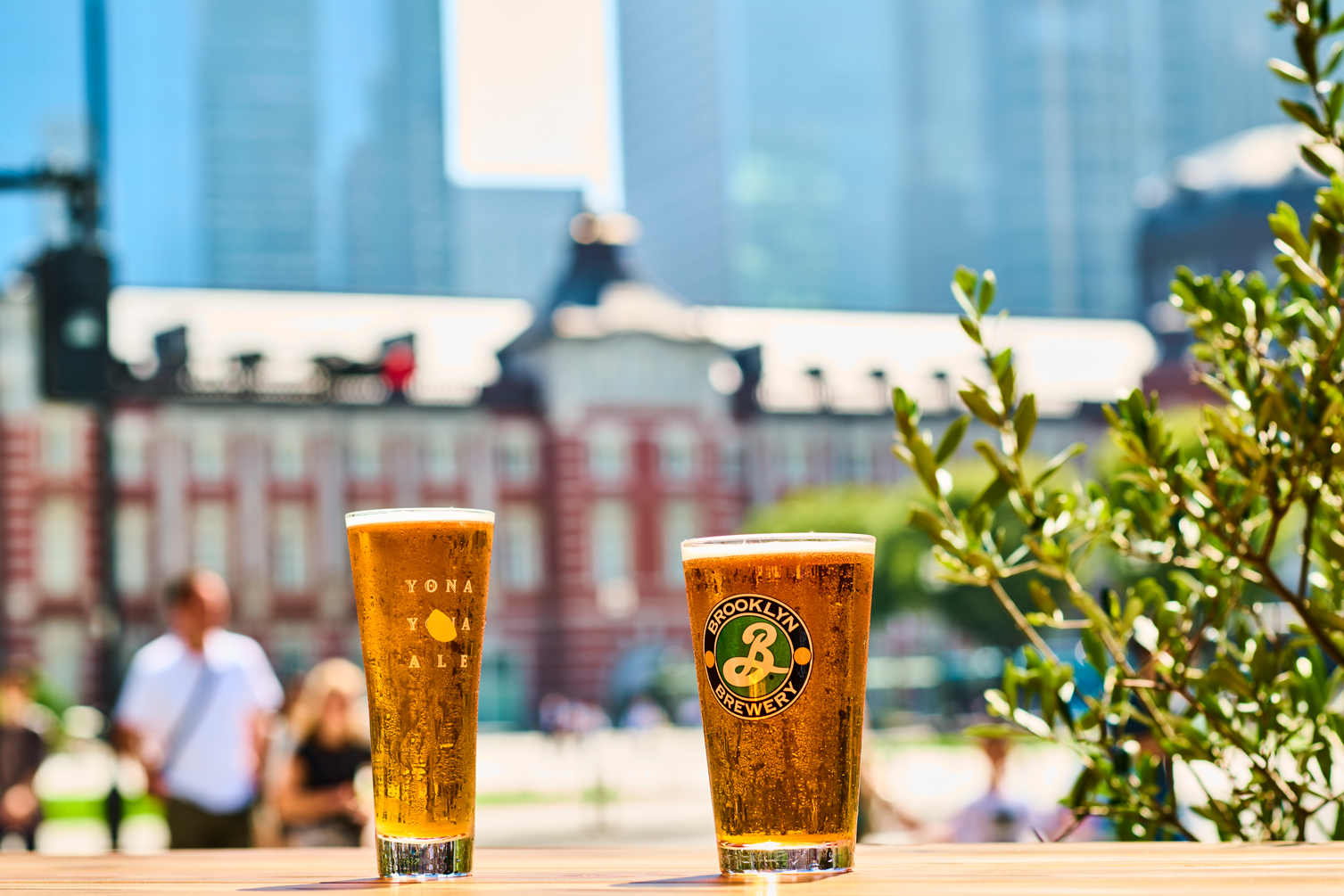  東京駅を見ながらビールが飲めるSTAND T（スタンドティー）【公式】